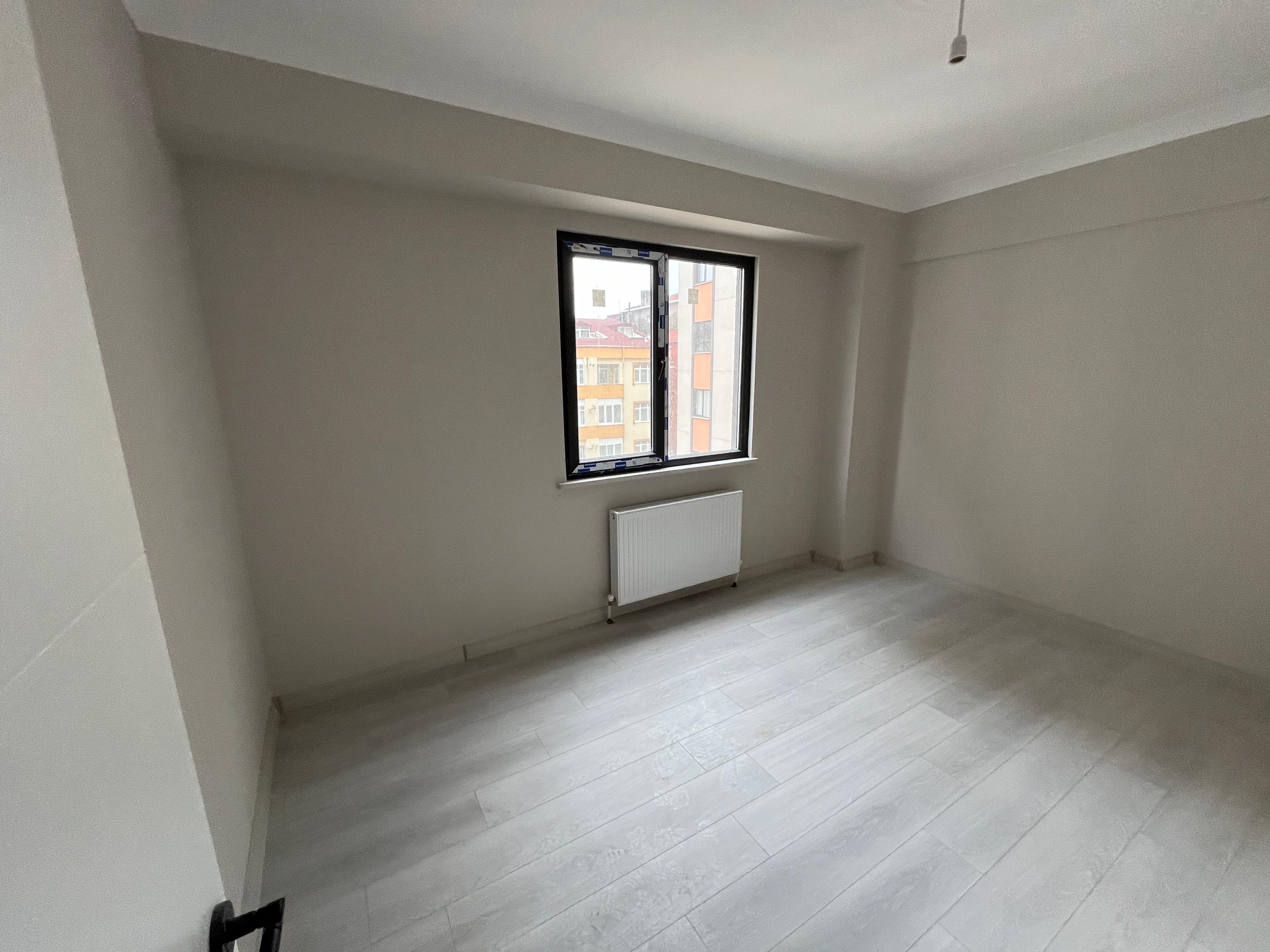 Pendik Çamçeşme'de Satılık 2+1 Kapalı Otoparklı Daire